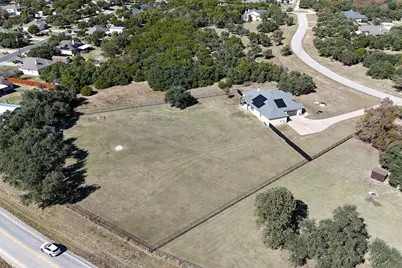217 Oak Hill Drive, Liberty Hill, TX 78642 - Photo 38