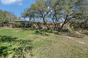 200 W Meadow Ln, Wimberley, TX 78676 - Photo 2