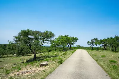 101 Mystic Overlook Drive, Dripping Springs, TX 78620 - Photo 18