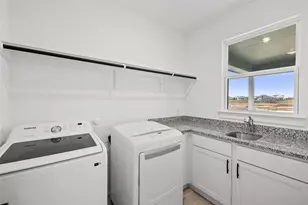 8600 Lefrak Dr, Austin, TX 78744 - Photo 18