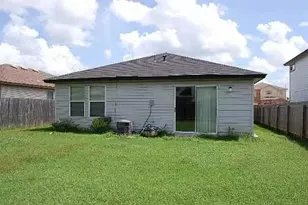 3851 Cherokee Blvd, New Braunfels, TX 78132 - Photo 4