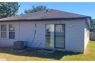 3851 Cherokee Blvd, New Braunfels, TX 78132 - Photo 12