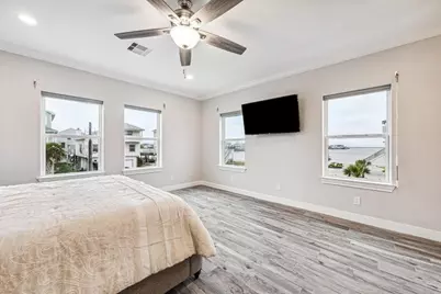 430 Amanda Circle, Galveston, TX 77554 - Photo 22