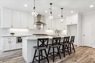 430 Amanda Cir, Galveston, TX 77554 - Photo 12