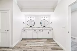 430 Amanda Cir, Galveston, TX 77554 - Photo 24