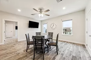 430 Amanda Cir, Galveston, TX 77554 - Photo 28