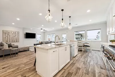 430 Amanda Circle, Galveston, TX 77554 - Photo 16