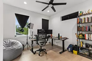 5305 Ledesma Rd, Austin, TX 78721 - Photo 18