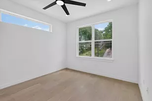 5305 Ledesma Rd, Austin, TX 78721 - Photo 16