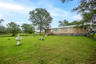 277 Mesquite Dr, Cedar Creek, TX 78612 - Photo 4