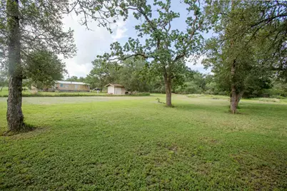 277 Mesquite Drive, Cedar Creek, TX 78612 - Photo 6