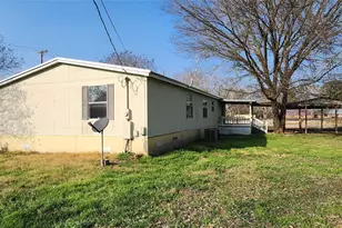 3 Miller St, Smithville, TX 78957 - Photo 2