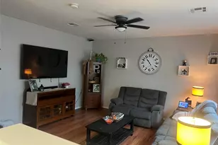 318 Belinda Ct, Bastrop, TX 78602 - Photo 4