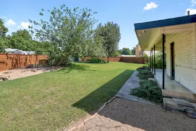418 S Main Street, Thrall, TX 76578 - Photo 30