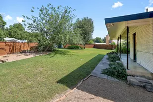 418 S Main St, Thrall, TX 76578 - Photo 30