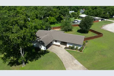 418 S Main Street, Thrall, TX 76578 - Photo 2