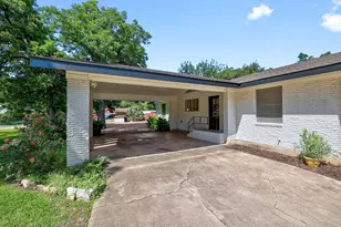 418 S Main St, Thrall, TX 76578 - Photo 4