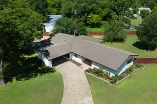 418 S Main St, Thrall, TX 76578 - Photo 6