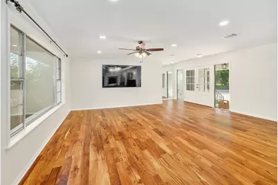418 S Main Street, Thrall, TX 76578 - Photo 10