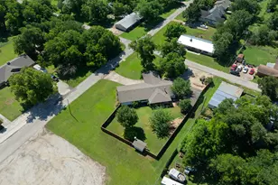 418 S Main St, Thrall, TX 76578 - Photo 36