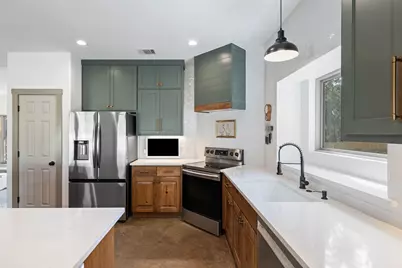 206 Cargill Drive, Briarcliff, TX 78669 - Photo 14