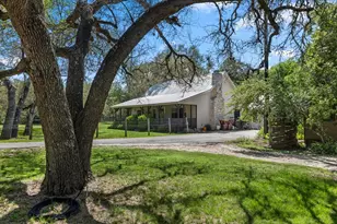 200 Little Barton Dr, Dripping Springs, TX 78620 - Photo 2