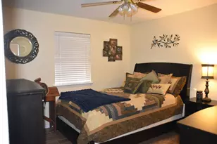 306 Deerwood Dr, San Marcos, TX 78666 - Photo 10