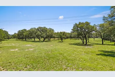 118 E Crestview Drive, Johnson City, TX 78636 - Photo 8