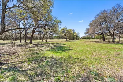 118 E Crestview Drive, Johnson City, TX 78636 - Photo 4