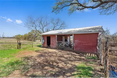 118 E Crestview Drive, Johnson City, TX 78636 - Photo 2