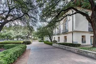 501 W 26th St, Austin, TX 78705 - Photo 12