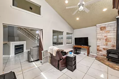 1315 E Logan Street, Round Rock, TX 78664 - Photo 14