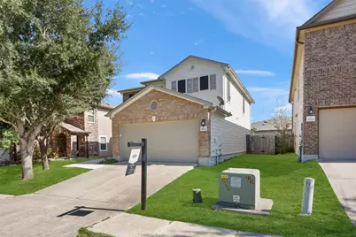 8921 Norwich Castle, Austin, TX 78747 - Photo 2