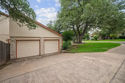 10511 Tweedsmuir Drive, Austin, TX 78750 - Photo 6