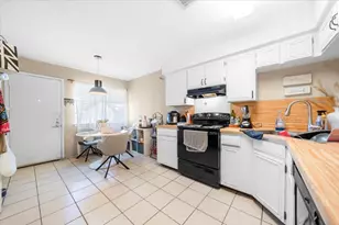 10410 Little Pebble Dr, Austin, TX 78758 - Photo 16