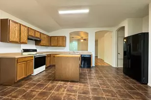 9000 Spiceland Cir, Austin, TX 78724 - Photo 4