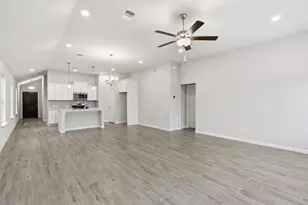 105 Boulder Rdg Trl, Liberty Hill, TX 78642 - Photo 12