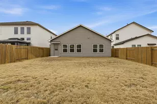 105 Boulder Rdg Trl, Liberty Hill, TX 78642 - Photo 2