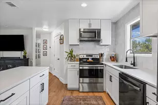 20811 Trapper Ln, Lago Vista, TX 78645 - Photo 2