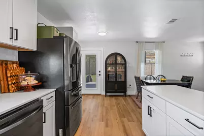 20811 Trapper Lane, Lago Vista, TX 78645 - Photo 6