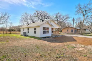 107 Russell St, Liberty Hill, TX 78642 - Photo 8