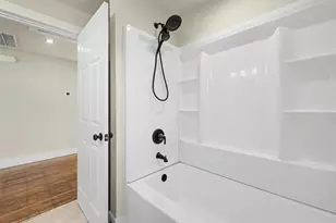 107 Russell St, Liberty Hill, TX 78642 - Photo 28