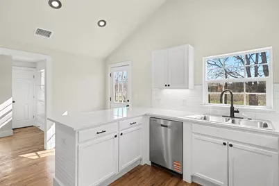 107 Russell Street, Liberty Hill, TX 78642 - Photo 16