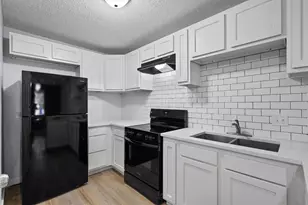 520 Lenora Dr, Taylor, TX 76574 - Photo 10