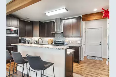 502 E Basel Street, New Braunfels, TX 78130 - Photo 14