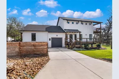 502 E Basel Street, New Braunfels, TX 78130 - Photo 1