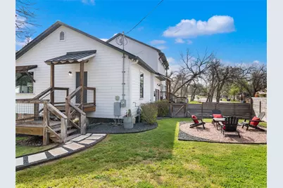 502 E Basel Street, New Braunfels, TX 78130 - Photo 4