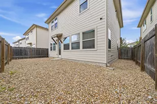 9107 Garnet Dr, Austin, TX 78729 - Photo 14