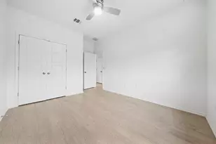 9107 Garnet Dr, Austin, TX 78729 - Photo 2