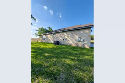 121 Spanish Oak Trail, Cameron, TX 76520 - Photo 4